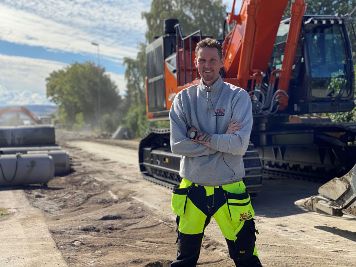 Hitachi ZX490LCH-7 Excavator delights operator and dealer in 