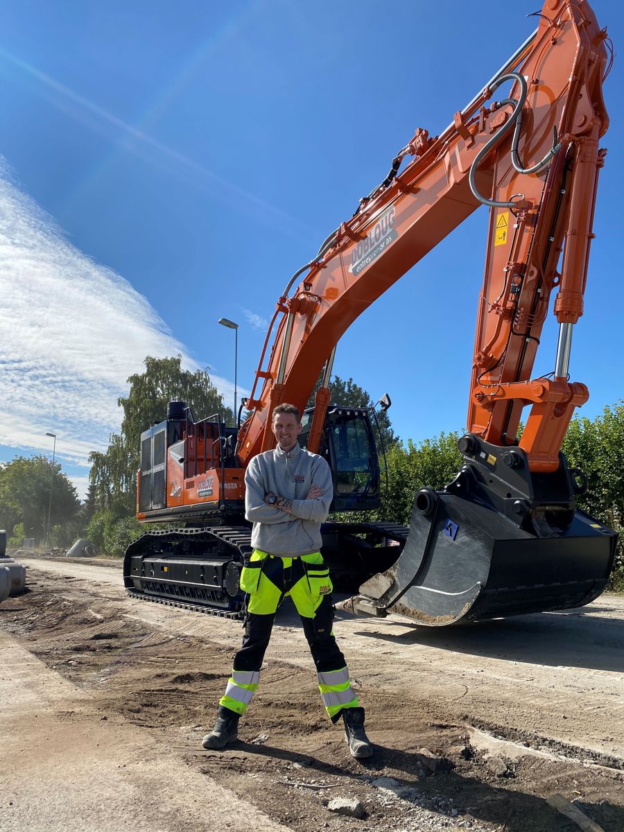 Hitachi ZX490LCH-7 Excavator delights operator and dealer in Norway