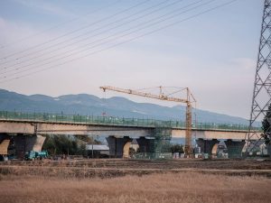 Five 42 K.1/J cranes are working on the construction of a motorway bridge close to Mount Fuji in the south east of Japan.
