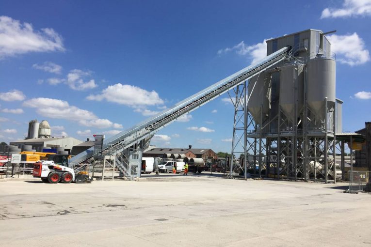 Stanton Bonna relies on bespoke compact Rapid International Static Concrete Batching Plant