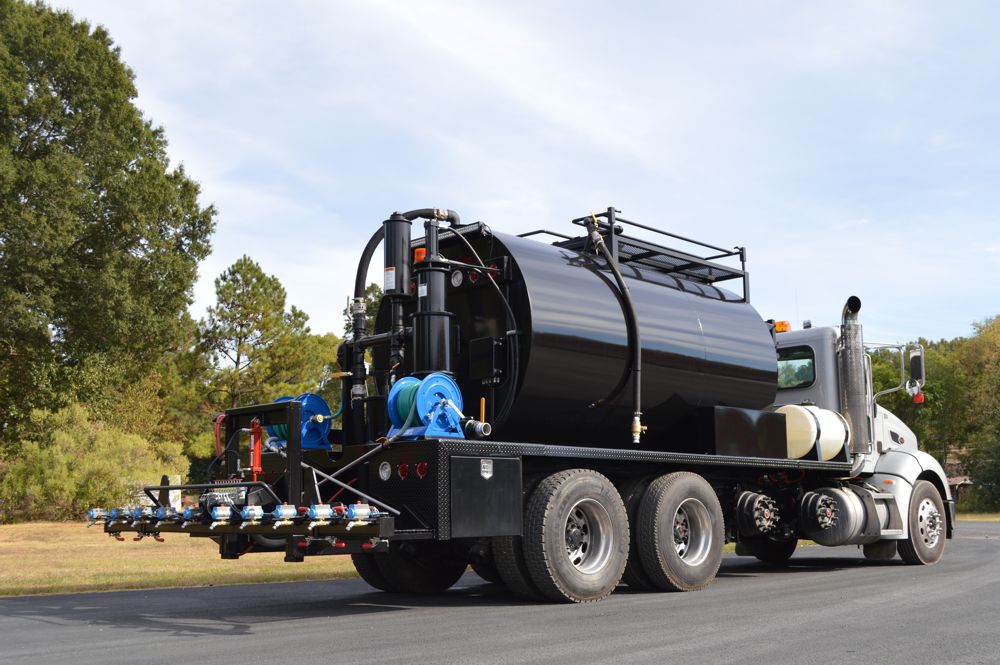 Innovative Roadway Solutions worked with Neal Manufacturing to retrofit one of its existing high-volume application trucks with the HDP system and spray apparatus. It also bought a new 3,000-gallon truck system from the OEM. Equipped with the Generation IV 150-gpm pump, the new truck provided productivity like never before.