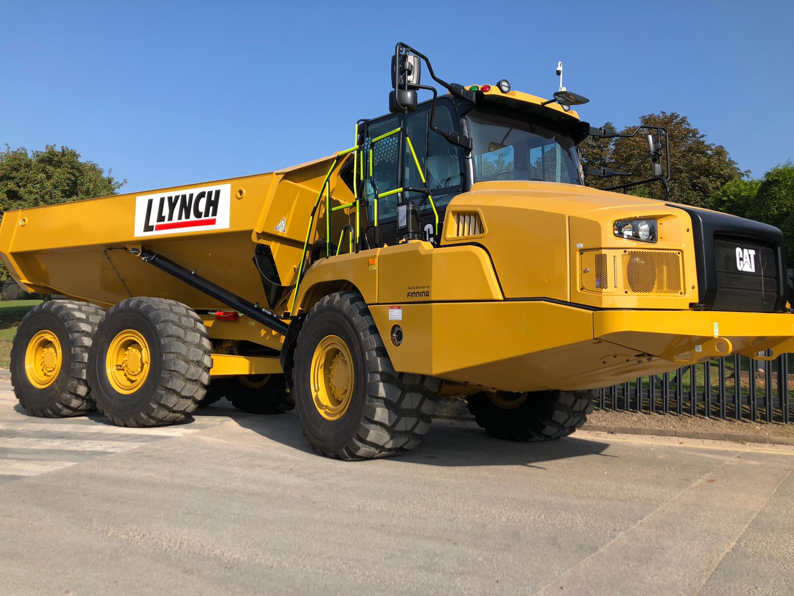 Lynch expands with 34 Caterpillar machines including an electric dozer