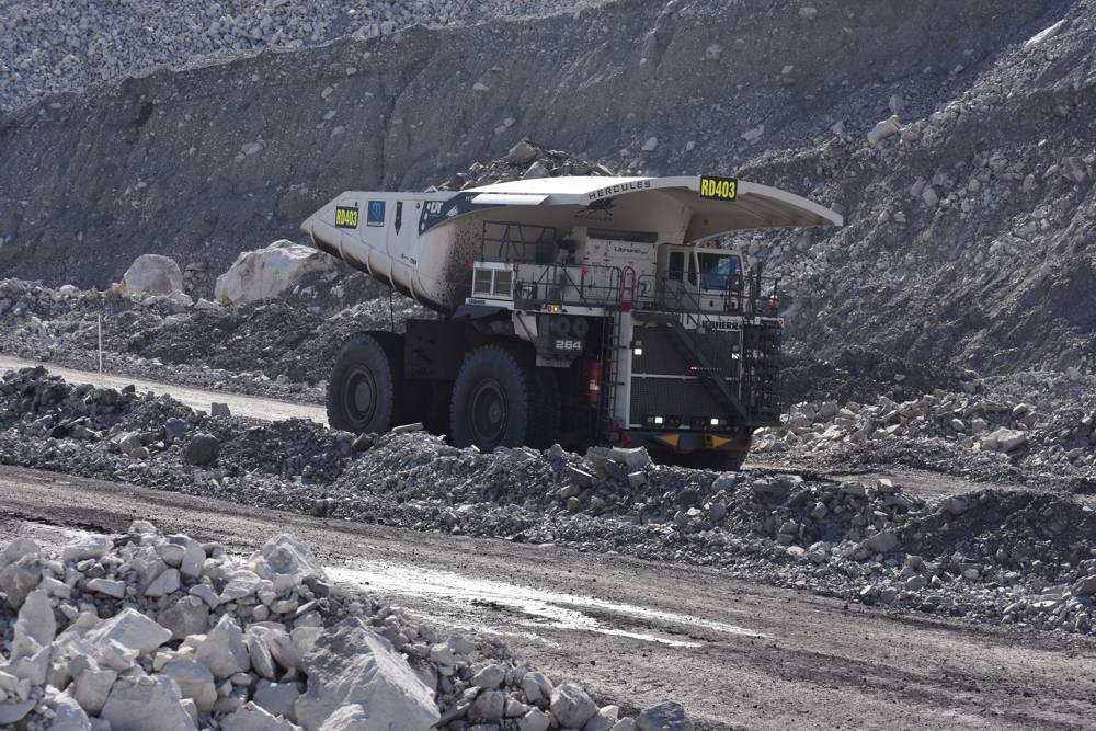 Five Liebherr T264 mining trucks head for Dawson Mine in Queensland