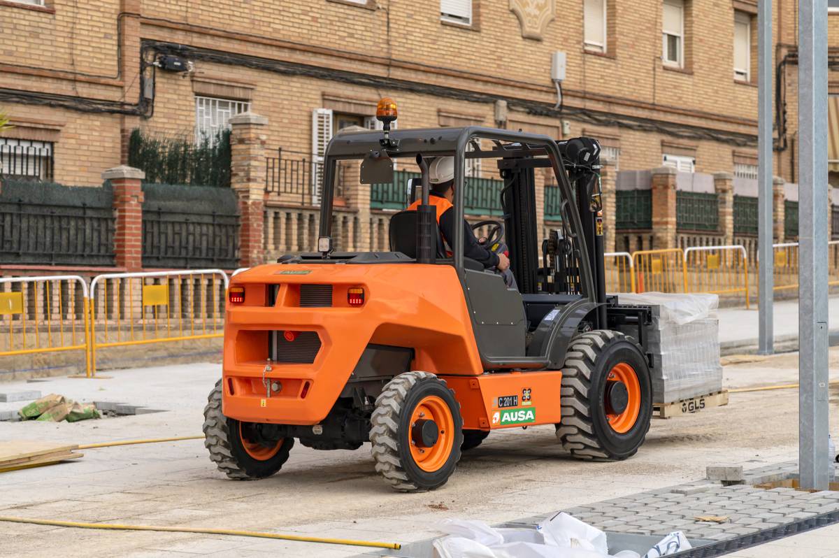 AUSA launches the C201H urban forklift