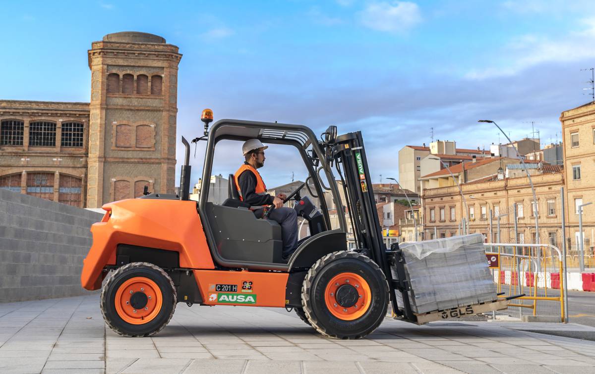 AUSA launches the C201H urban forklift