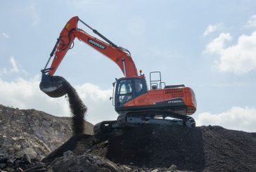 New Leica 2D/3D semi-automation kit available for Doosan DX255LC-5 excavator
