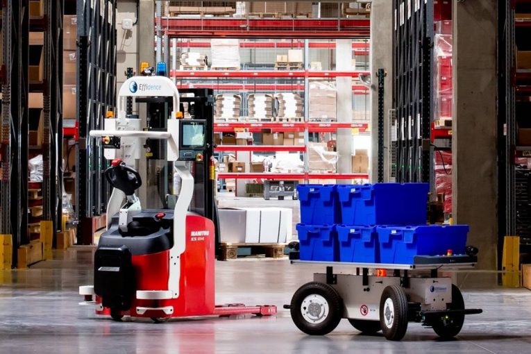 Fleet of Effidence robotic stackers assist Rhenus logistics services