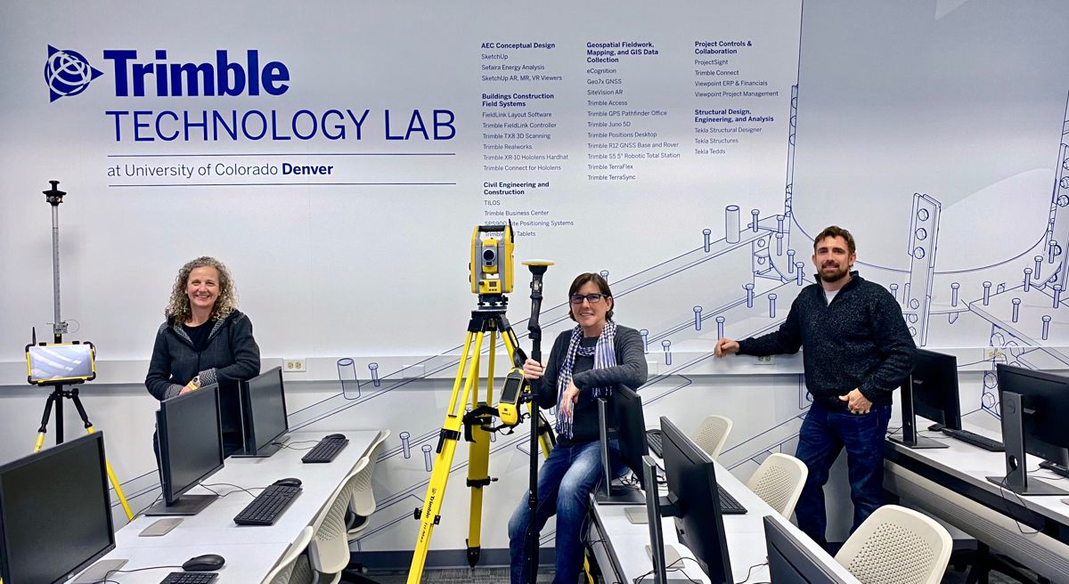 Trimble helps universities donations of Technology Labs