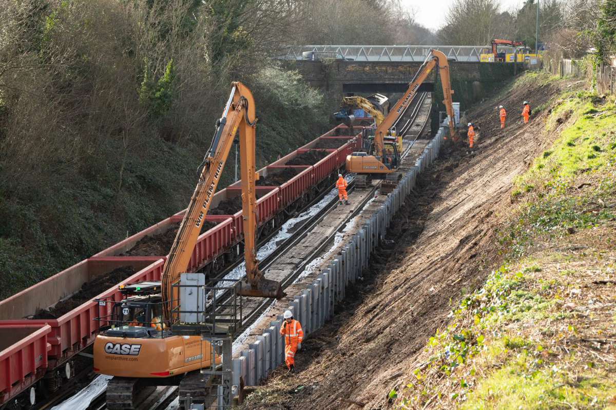 Network Rail chooses 13 companies to help build a better railway network