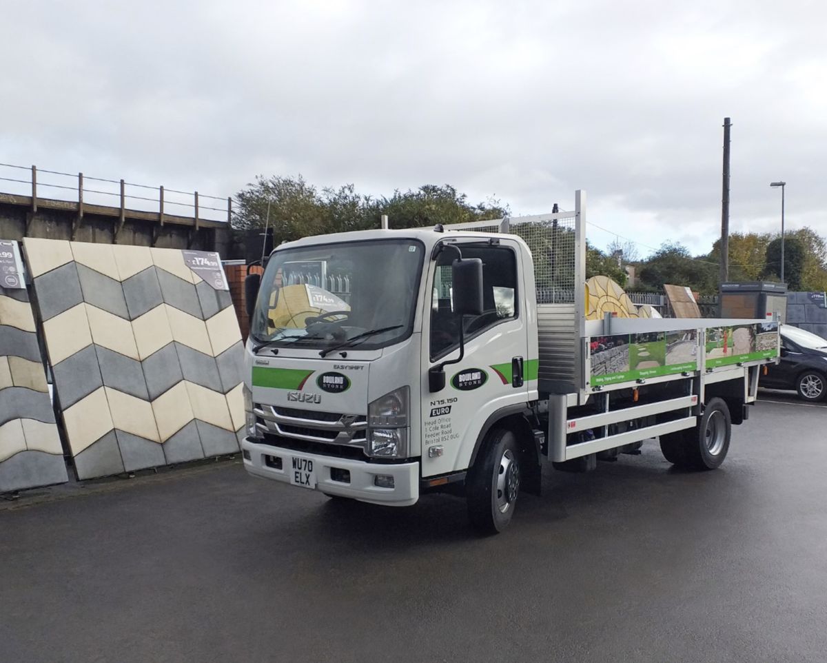 Bowland Stone expands fleet with Isuzu 7.5 tonne rigid tipper truck
