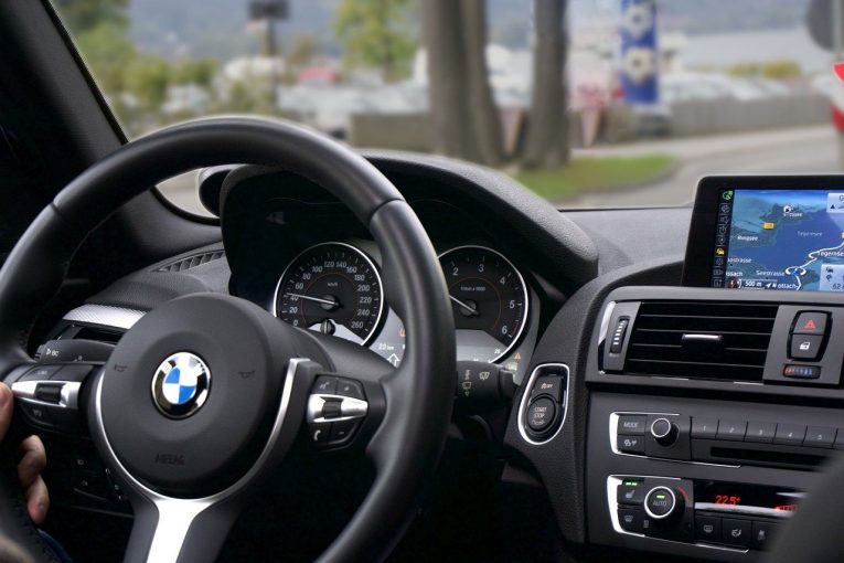 BMW and AWS team up to accelerate data-driven innovation in the automotive sector