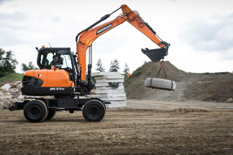 Doosan launches DX57W-7 Wheeled Excavator with DoosanCONNECT