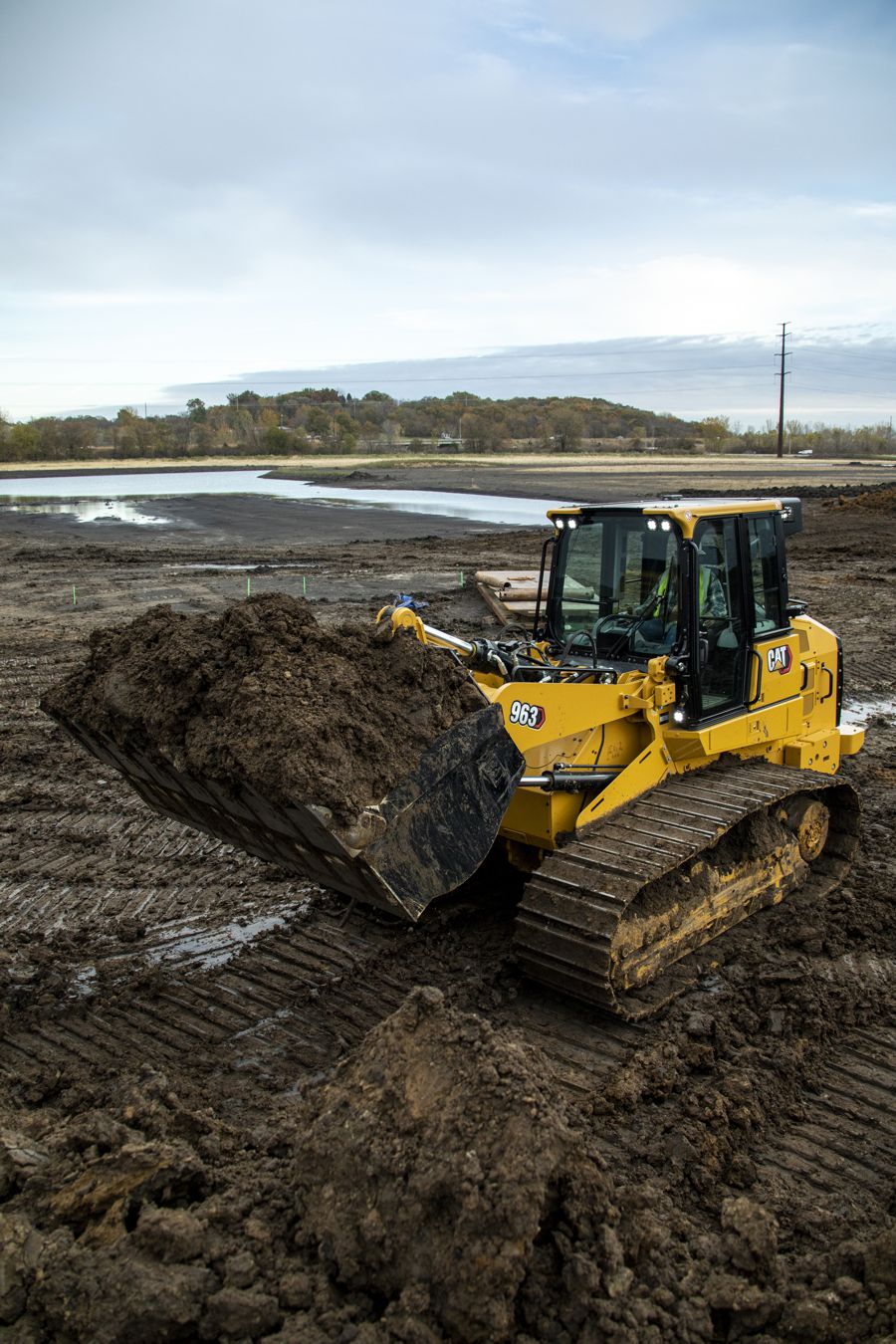 New CAT 963 Track Loader focuses on versatility and productivity