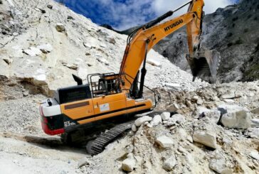 Hyundai HX520L Excavator polishes off the competition at Tuscan marble quarry
