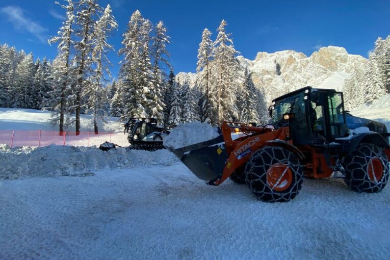 Hitachi fleet put to work at the Alpine World Ski Championships