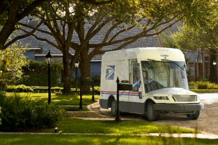US Postal Service awards Oshkosh billion dollar contract for 165,000 electric vehicles