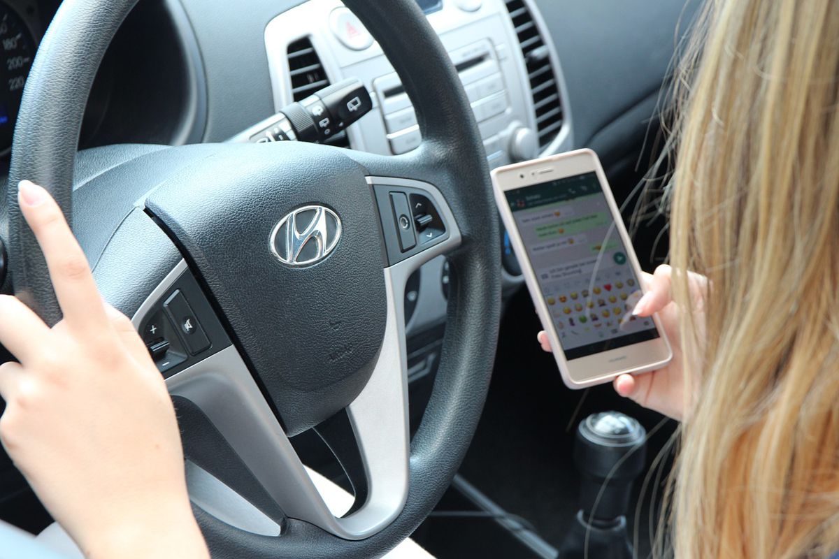 TRL welcomes consultation on the use of mobile phones while driving