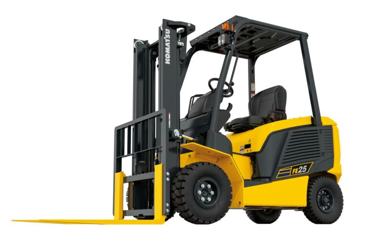 New Komatsu FE25-2 and FE30-2 electric forklifts combat CO2 emissions