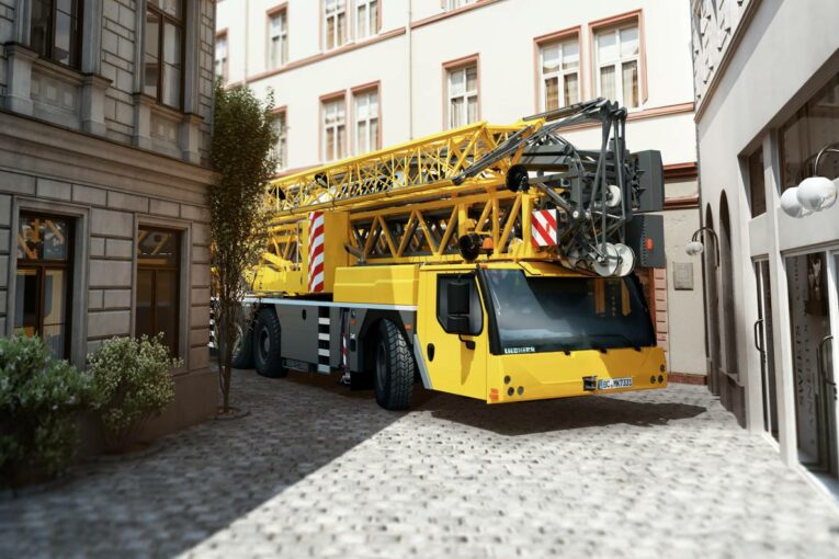 Liebherr rolls out the new MK 73-3.1 mobile construction compact taxi crane