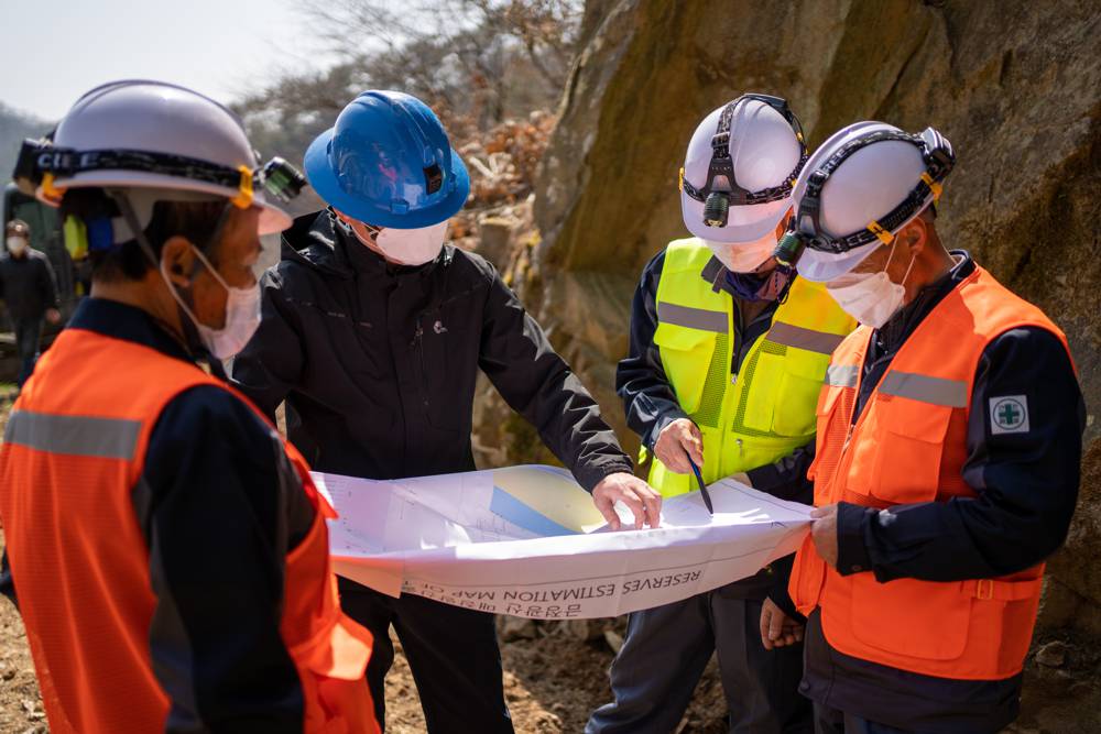 Auric Network starts work on $1.5 billion Korean Gold Mine Project