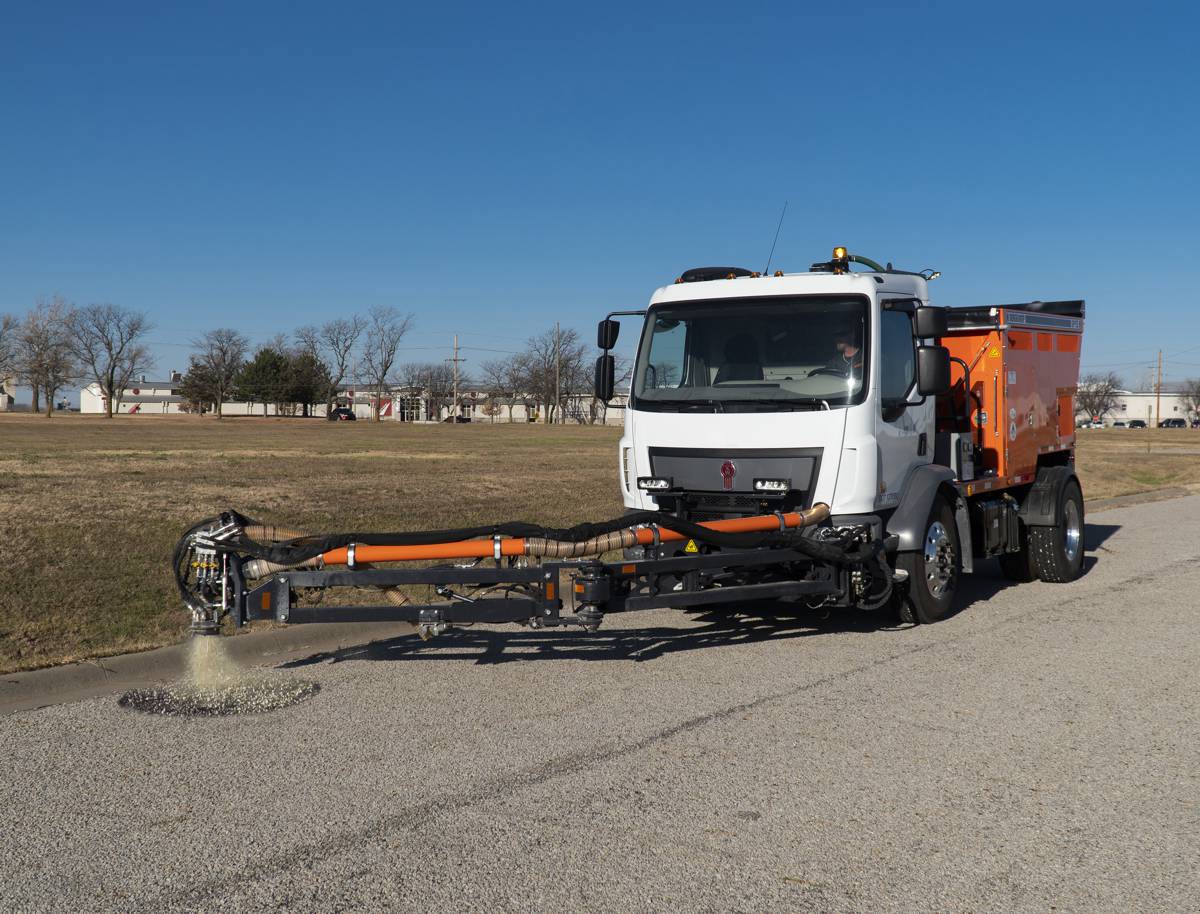 Bergkamp launches new SP5E Spray Injection Pothole Patcher