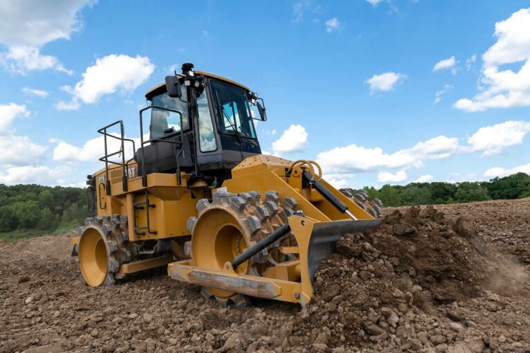 Cat 815 Soil Compactor upgraded with advanced technology