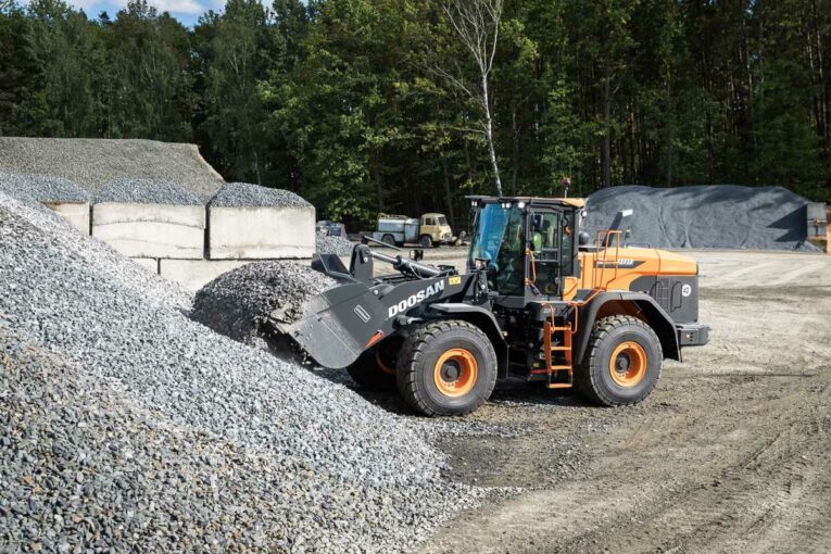 Doosan showcasing new DL380-7 Wheel Loader at World of Concrete 2021