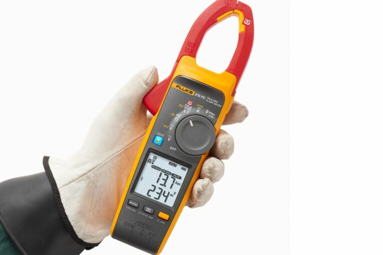 Fluke introduces non-contact Clamp Meters for Voltage Measurement without leads