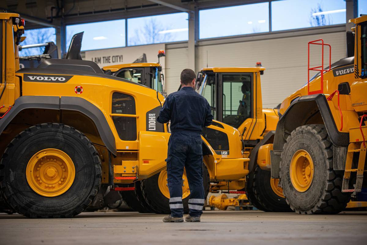 VolvoCE expands Dealer Technician Training with new San Francisco Facility