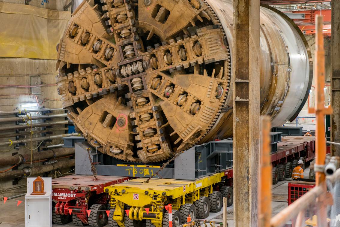  Shown here is the 660t tunnel boring machine placed on SPMT for transportation to launch ramp.