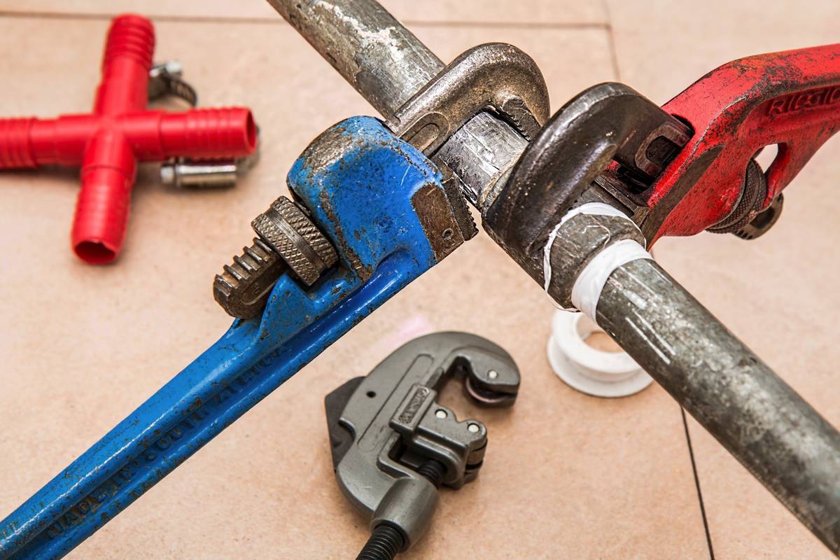 7 reasons why you need a professional plumber