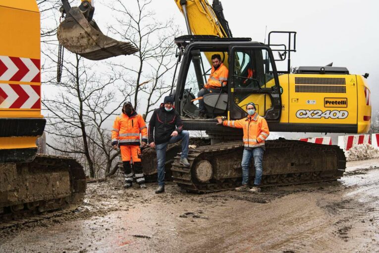 CASE excavators rectify landslide damage at Bocca Trabaria in Italy