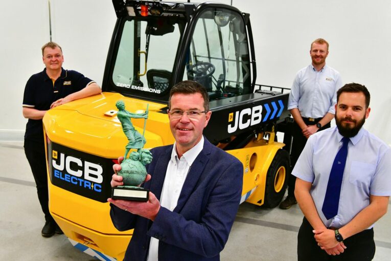 JCB Teletruk all-electric telescopic forklift wins Environment Award