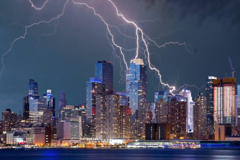Esri and IBM tackle Climate Change with Call for Code Global Challenge