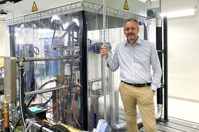 VolvoCE drives towards a carbon neutral future with Hydrogen Fuel Cell Test Lab