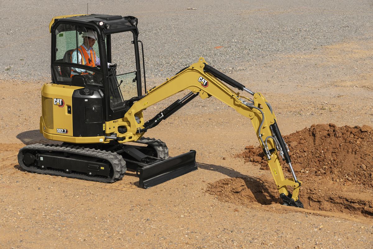 The new Cat® 302.7 CR, 303 CR and 303.5 CR hydraulic mini excavators introduce industry-first features for the 2.7- to 3.5-tonne machines.