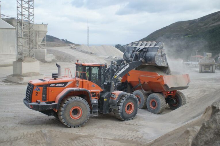 Canteras de Santullán upgrades with Doosan at Bilbo Quarry in Spain