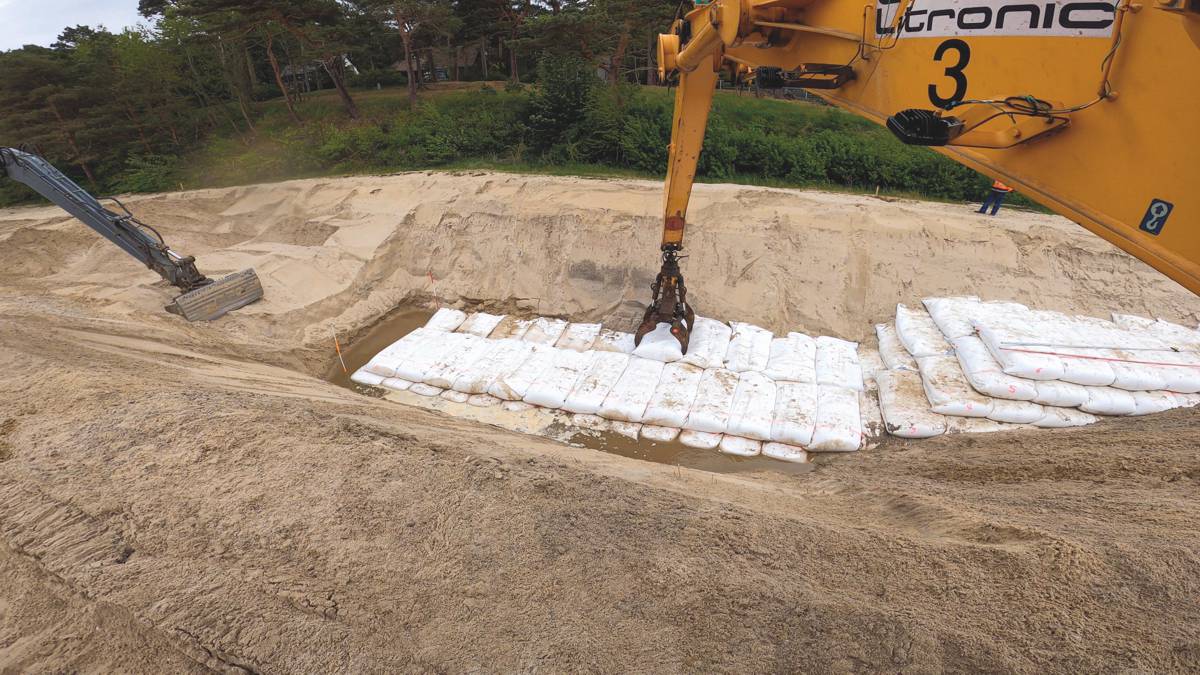 Coastal protection with Geotextile Wall of Secutex® Soft Rock