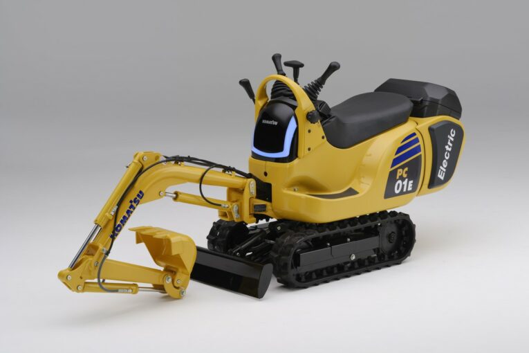 Honda and Komatsu announce development of Micro Electric Excavators