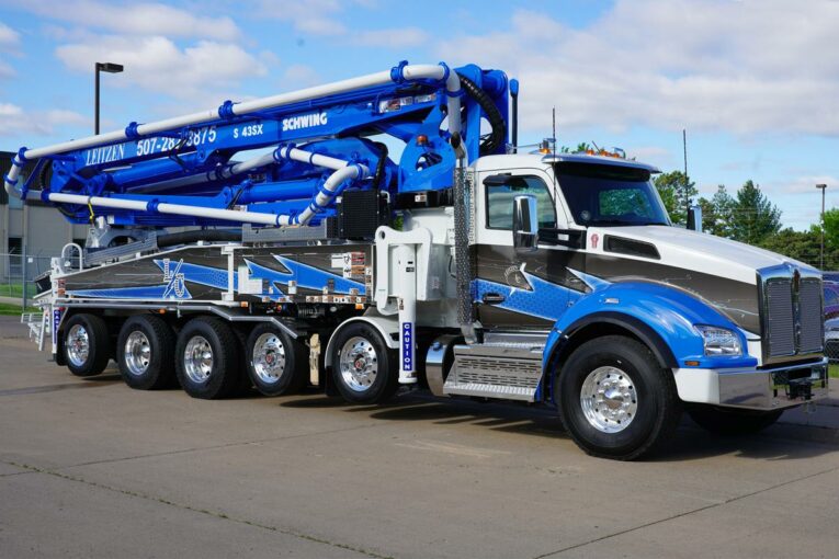 XCMG celebrates 10 years with Schwing