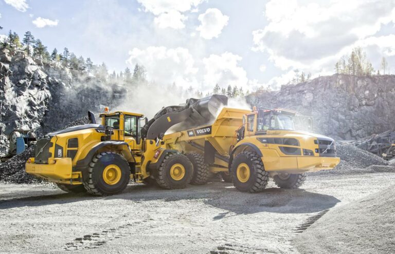 VolvoCE wins EquipmentWatch Highest Retained Value and Lowest Cost of Ownership Awards