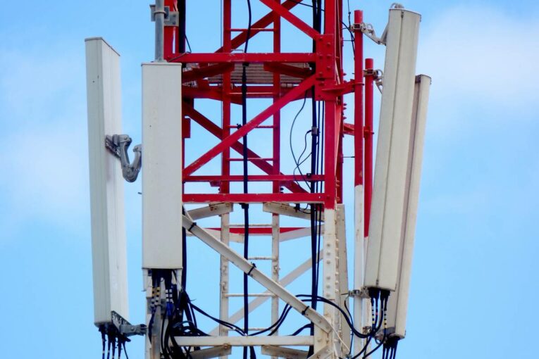 Samsung strengthens 5G communications with 8nm RF chip solution
