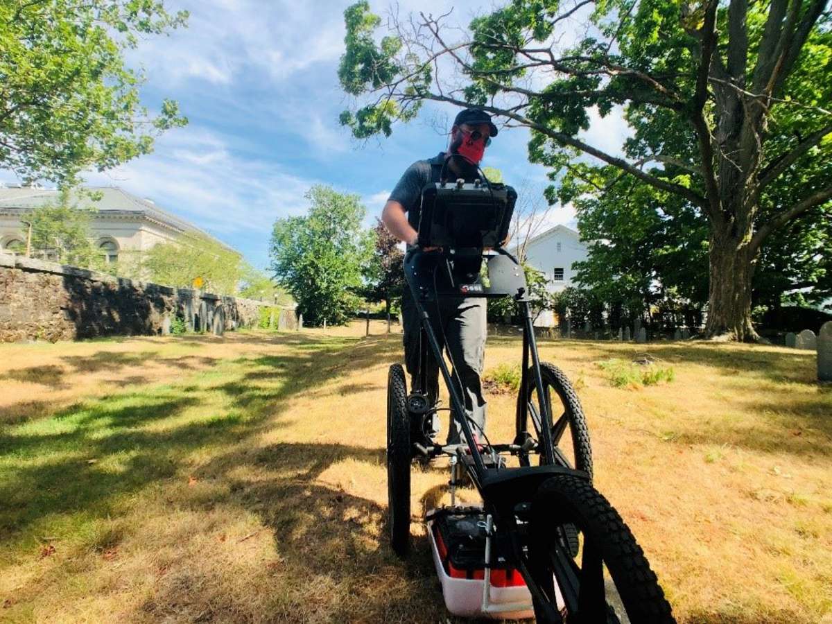 GSSI looks at using Ground Penetrating Radar for Cemetery Mapping