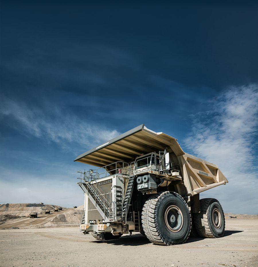 Liebherr introduces 305 tonne T 274 Mining Truck
