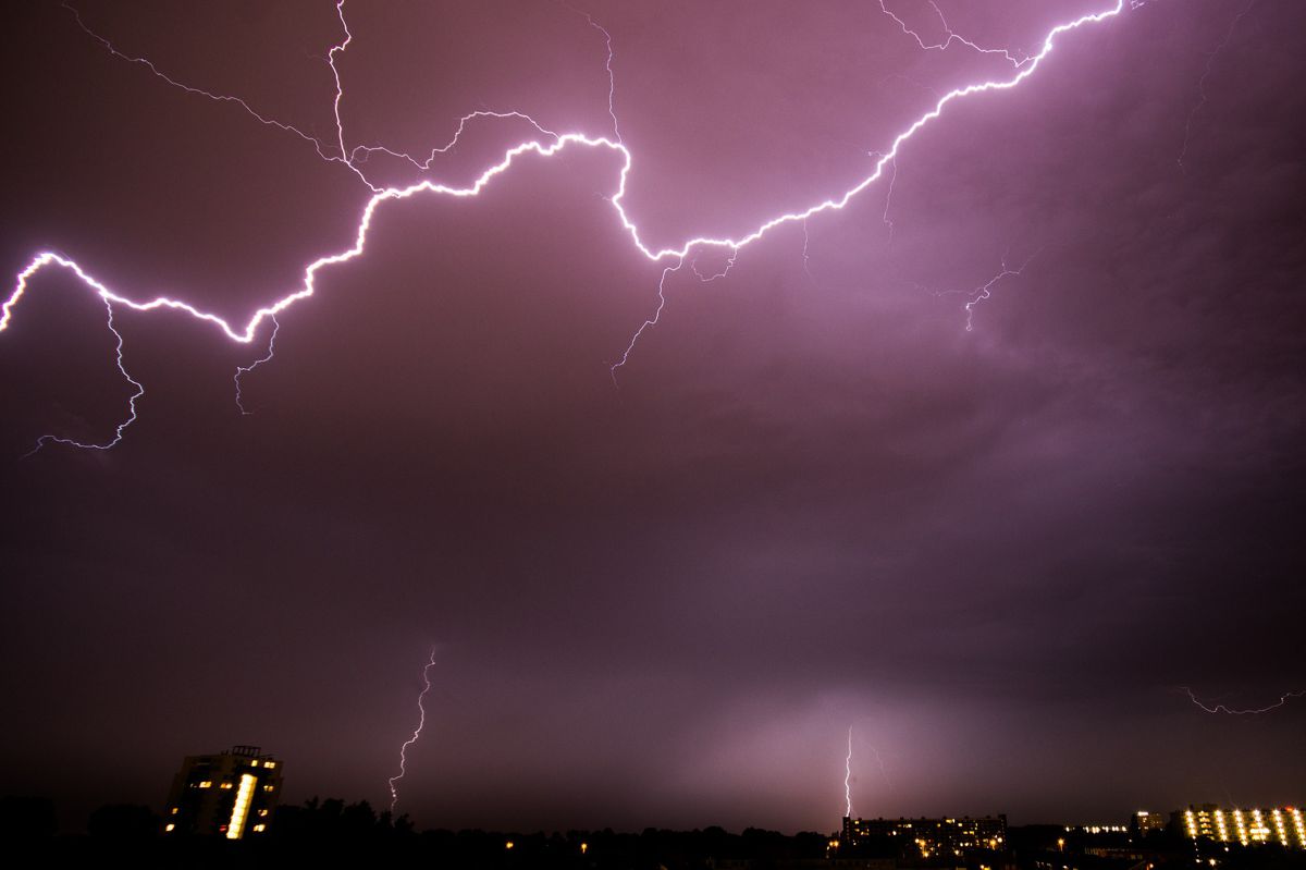 How to protect from Lightning Strikes on Construction Sites