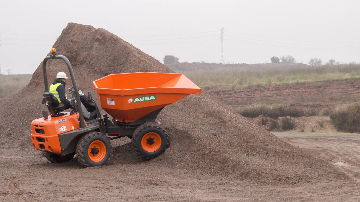 AUSA partners with Renta Group Oy to rent articulated dumpers in Poland