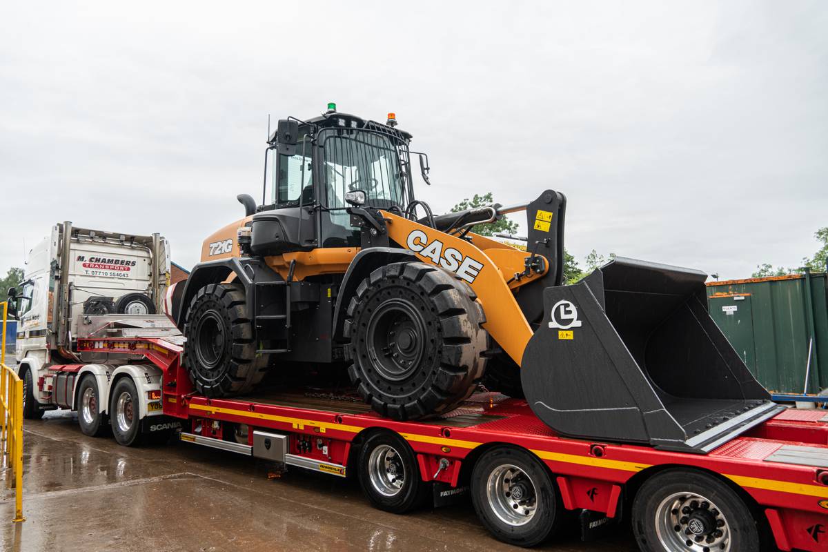 Warwick Ward takes on first New CASE 721G Wheel Loader in Great Britain