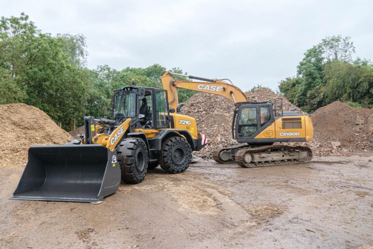 Warwick Ward sells first New CASE 721G Wheel Loader in Great Britain
