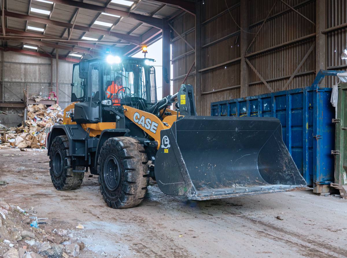 Warwick Ward takes on first New CASE 721G Wheel Loader in Great Britain