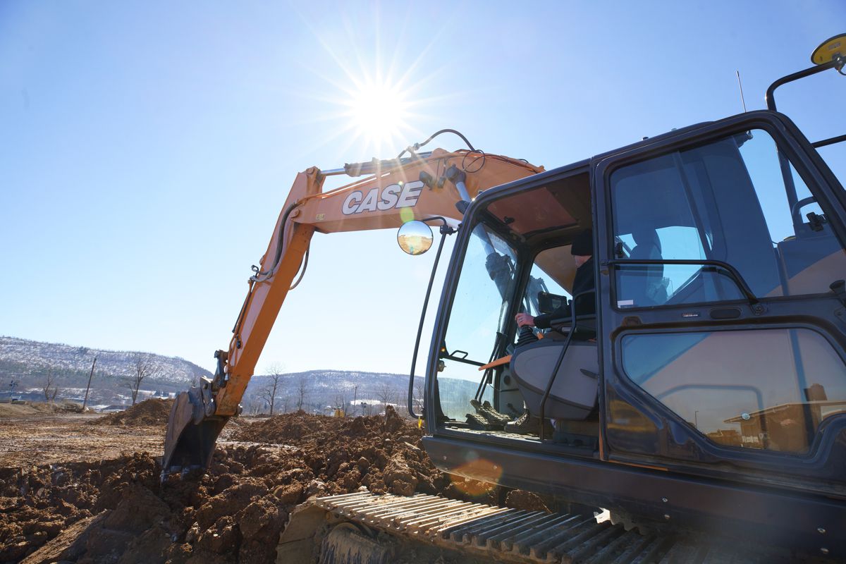 CASE introduces Leica SiteControl Machine Control Solutions for Excavators